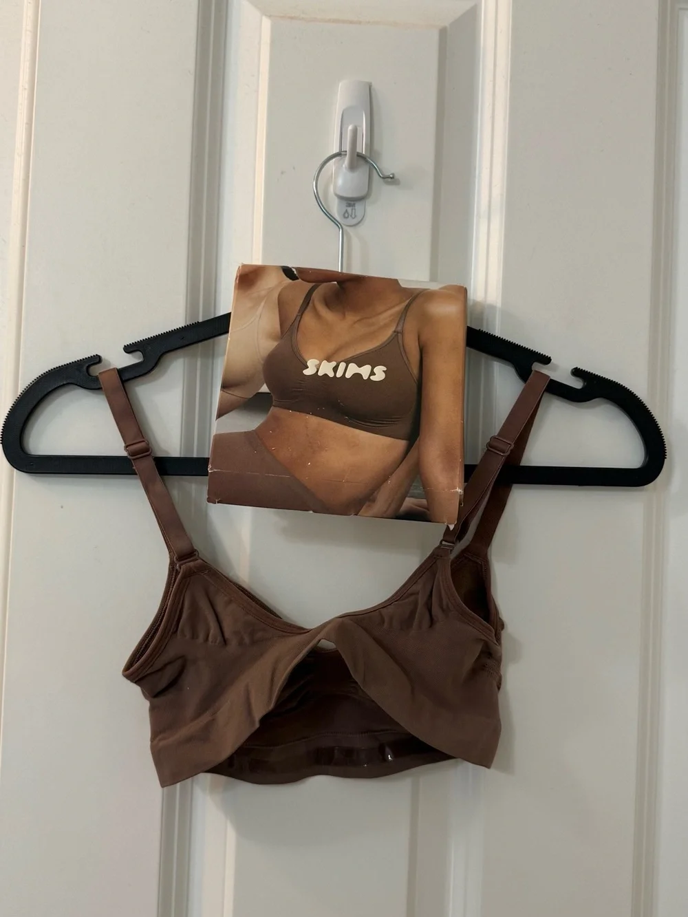 NWT SKIMS Seamless Solutionwear Bralette size S/M in Umber - Picture 3 of 3